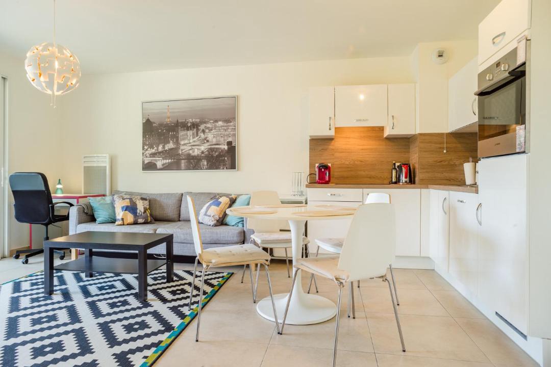 Photo of Livingroom in Prado - Republique