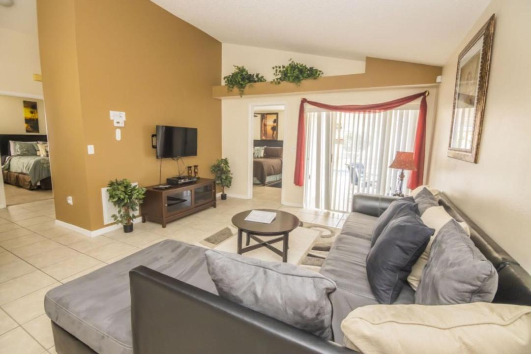 Photo of Livingroom in Creekside