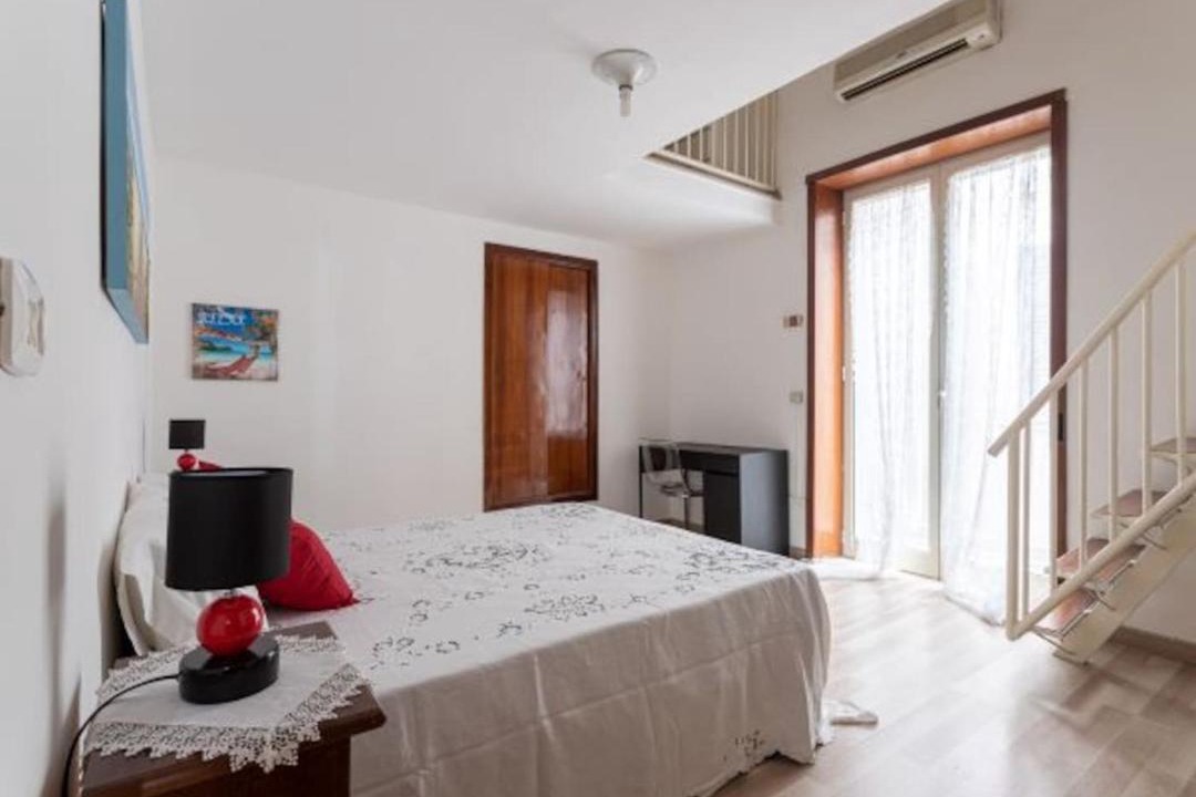 Photo of Bedroom in Naples City Centre