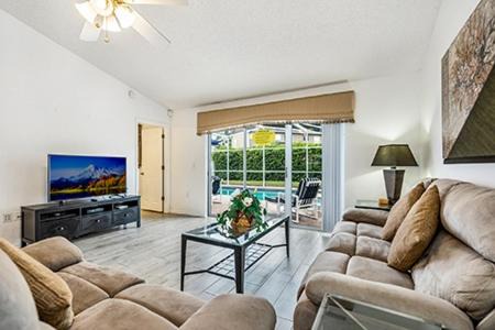 Photo of Livingroom in Creekside