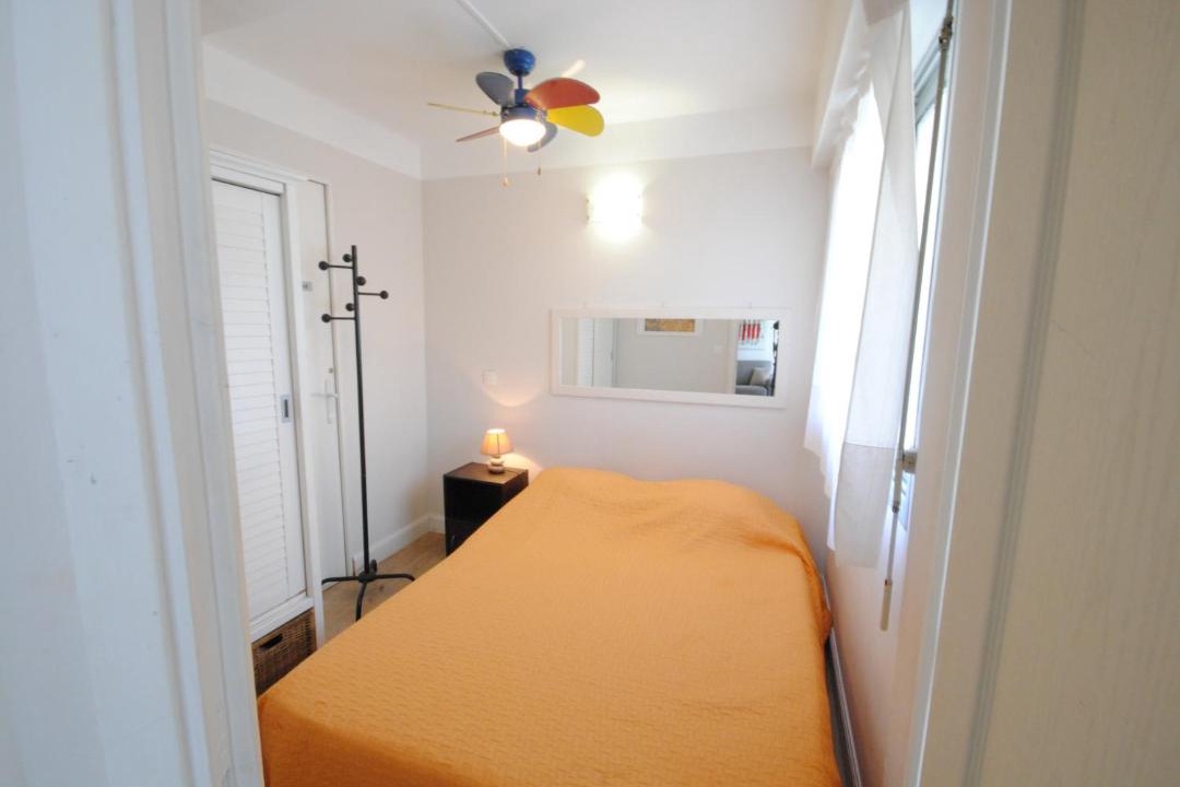 Photo of Bedroom in Cannes City Centre