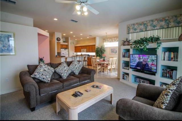 Photo of Livingroom in Sunset Lakes