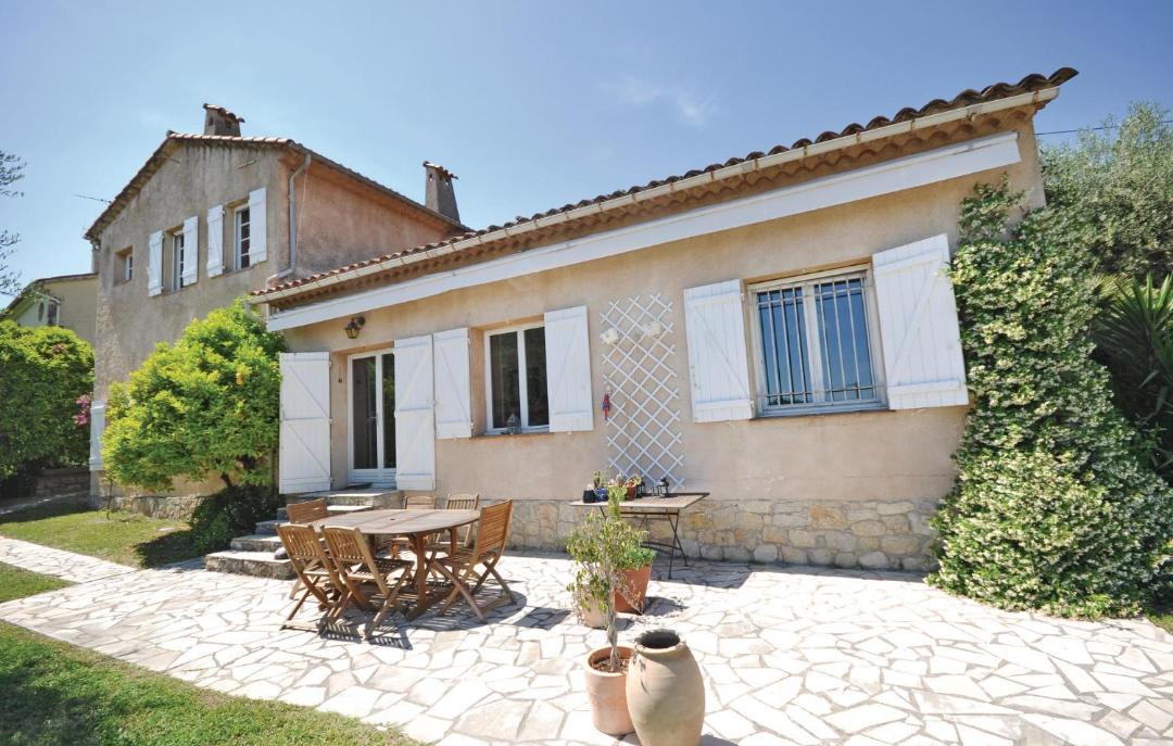 Photo of Buildings in Grasse