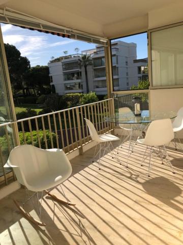 Photo of Patio Balcony in Mandelieu-la-Napoule Beach