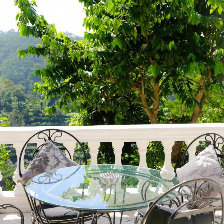 Photo of Patio Balcony in Batunya
