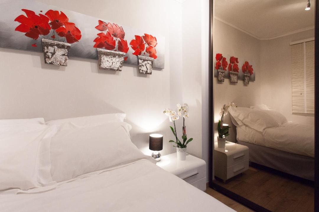 Photo of Bedroom in Cannes City Centre