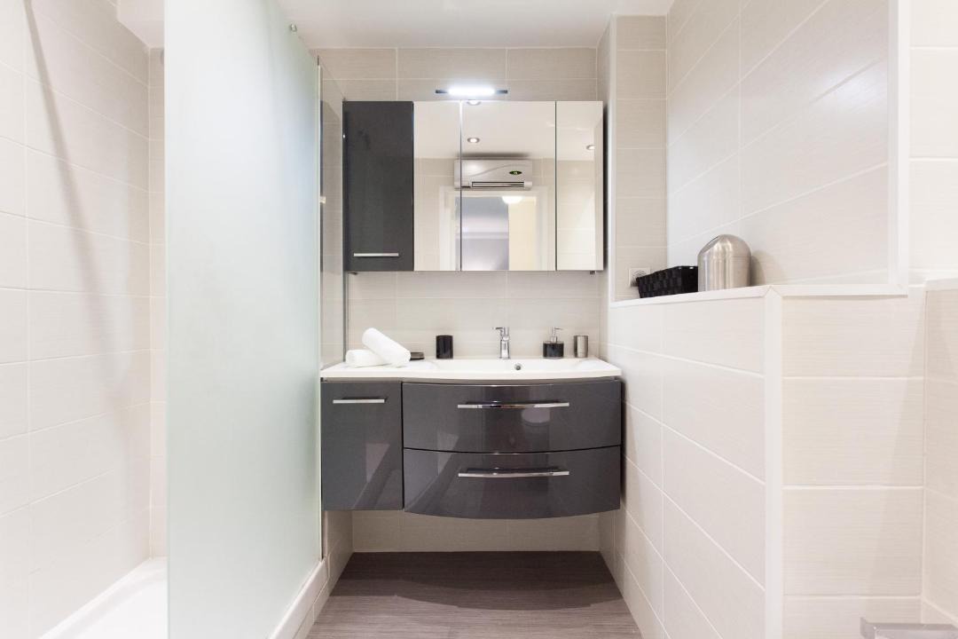 Photo of Bathroom in Cannes City Centre