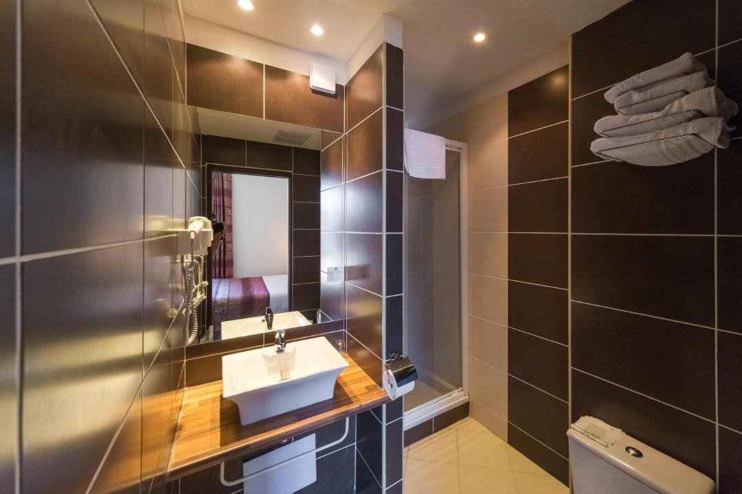 Photo of Bathroom in Saint-Raphael