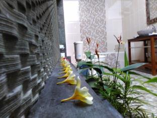 Photo of Bathroom in Kedewatan