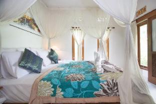 Photo of Bedroom in Sambahan