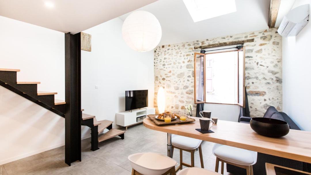 Photo of Livingroom in Antibes City Centre