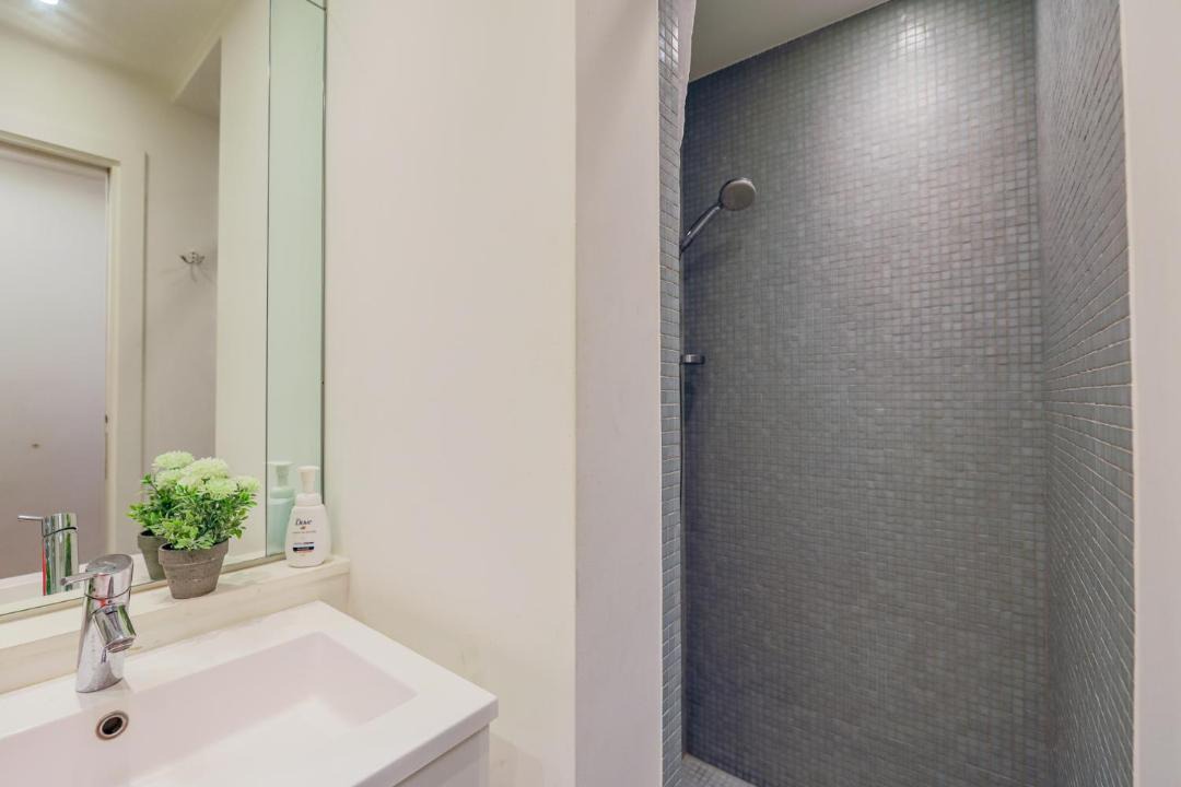 Photo of Bathroom in Gambetta
