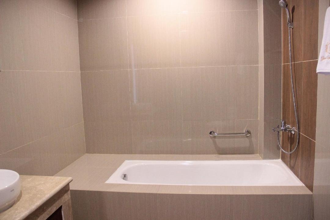 Photo of Bathroom in Metro