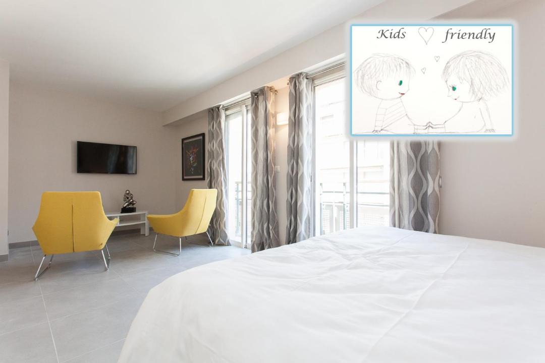 Photo of Bedroom in Cannes City Centre