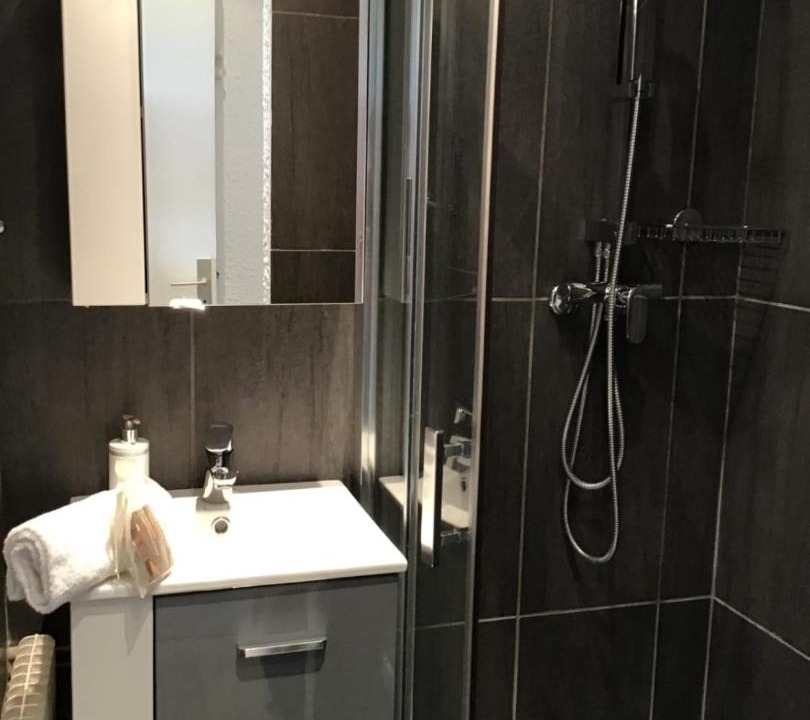 Photo of Bathroom in California - Pezou