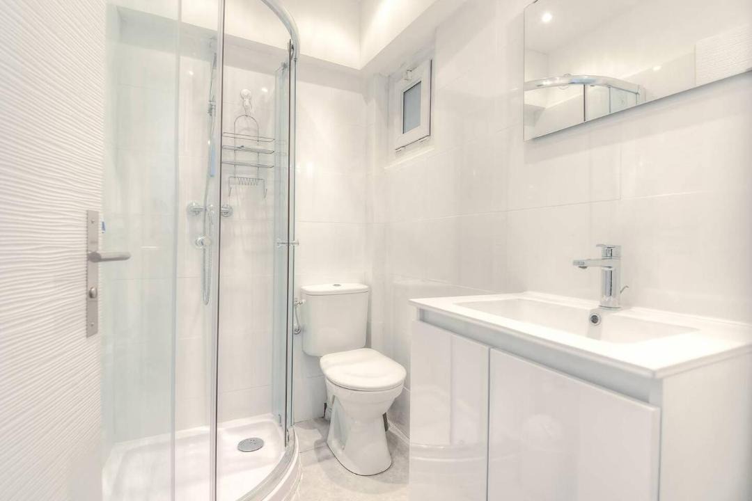 Photo of Bathroom in Cannes City Centre