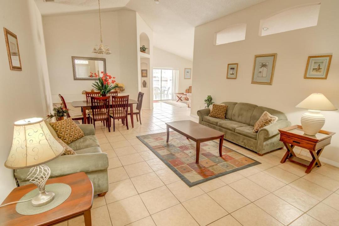 Photo of Livingroom in Creekside