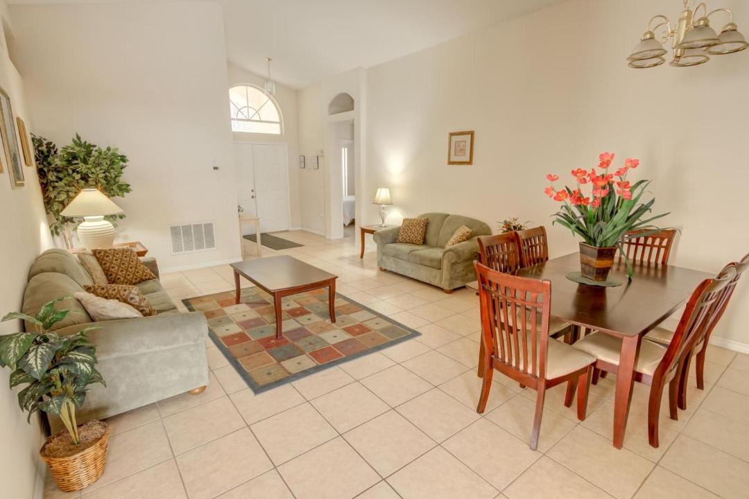 Photo of Livingroom in Creekside