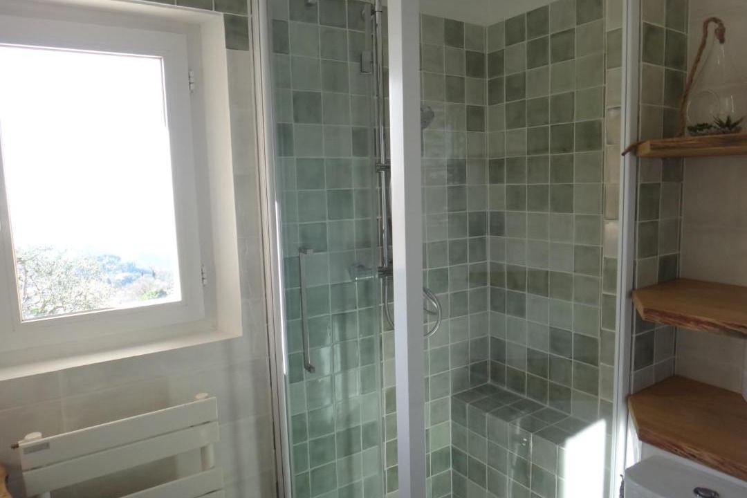 Photo of Bathroom in Aspremont
