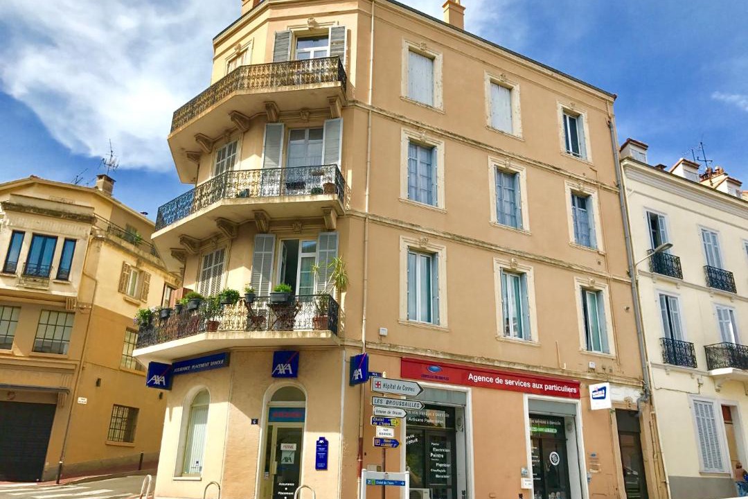 Photo of Buildings in Cannes City Centre