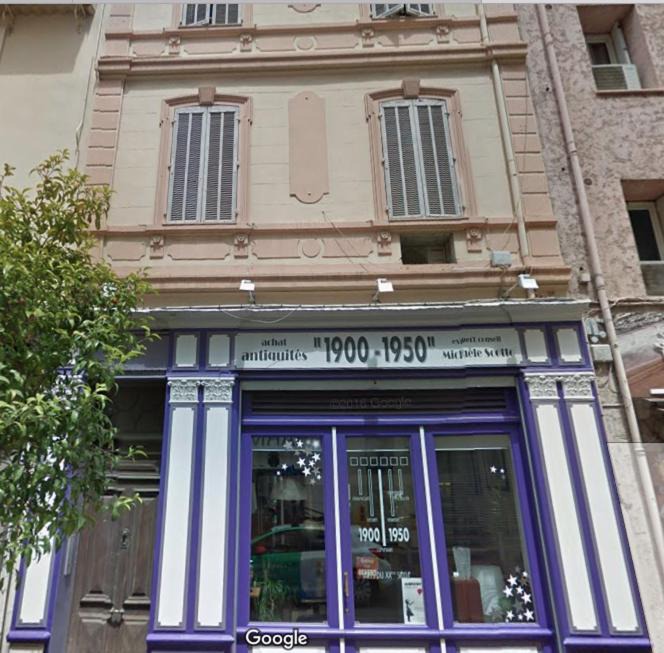 Photo of Buildings in Cannes City Centre