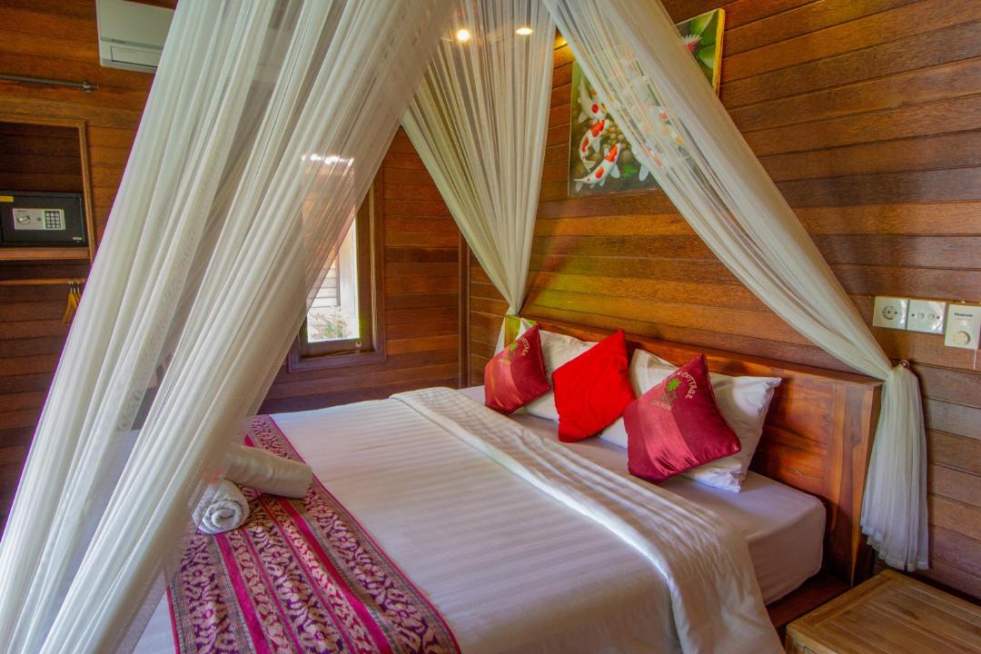 Photo of Bedroom in Mushroom Bay