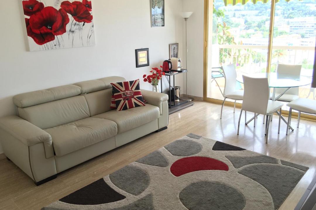 Photo of Livingroom in Prado - Republique