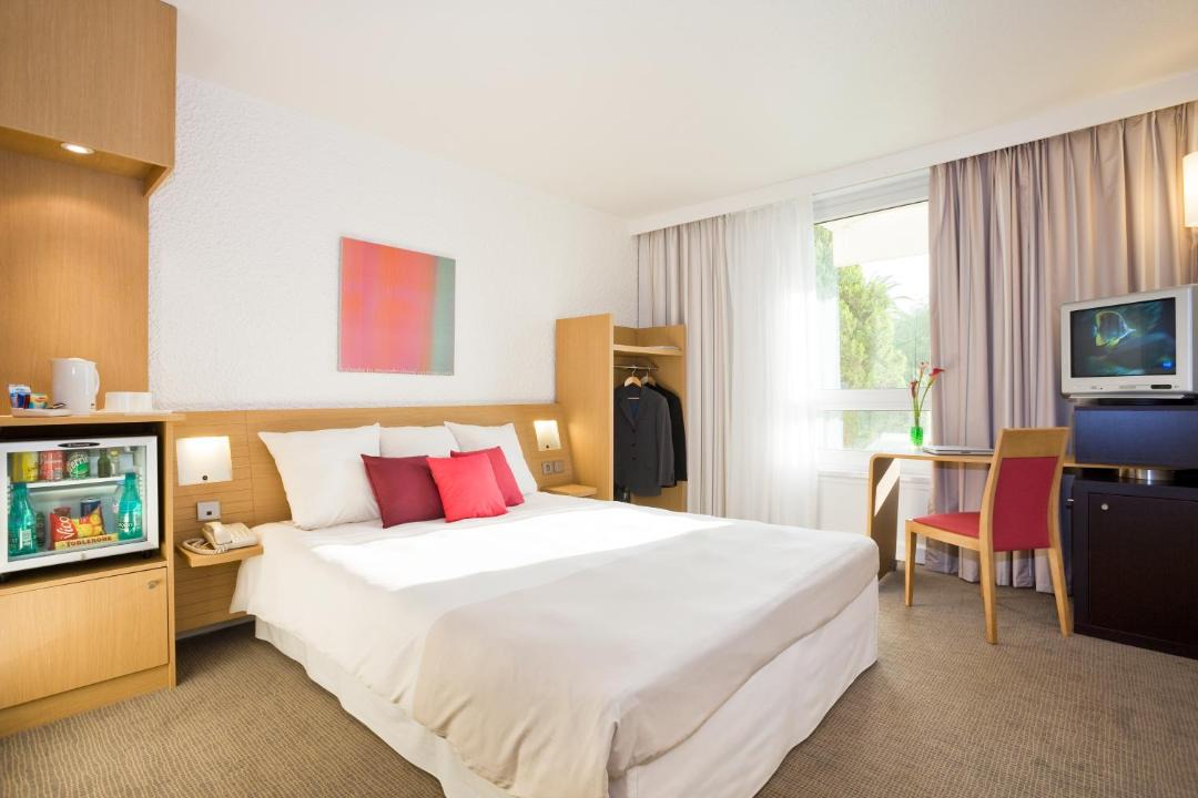 Photo of Bedroom in Saint-Laurent-du-Var
