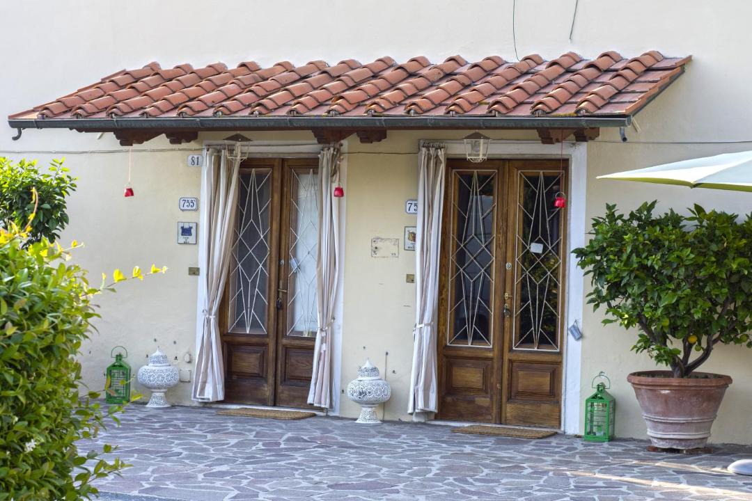 Photo of Others in Lucca