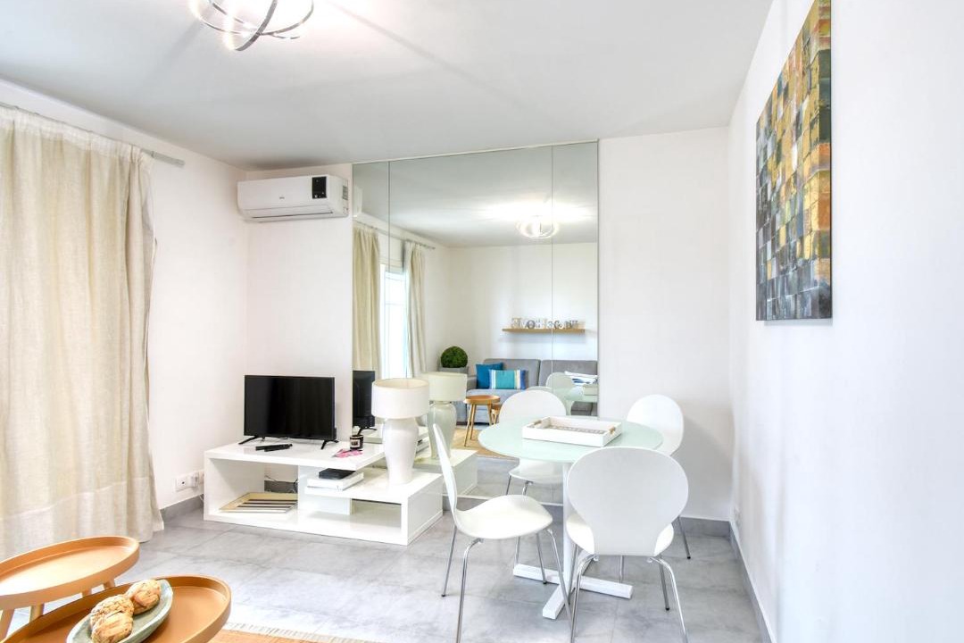 Photo of Livingroom in Cannes City Centre
