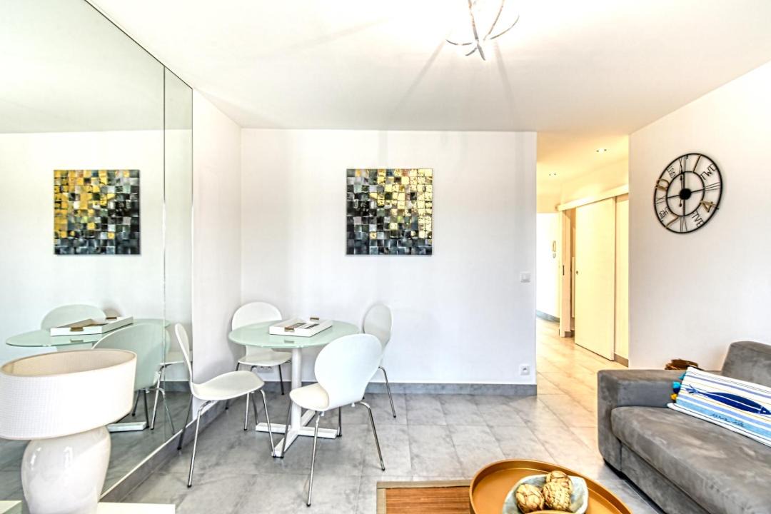 Photo of Livingroom in Cannes City Centre
