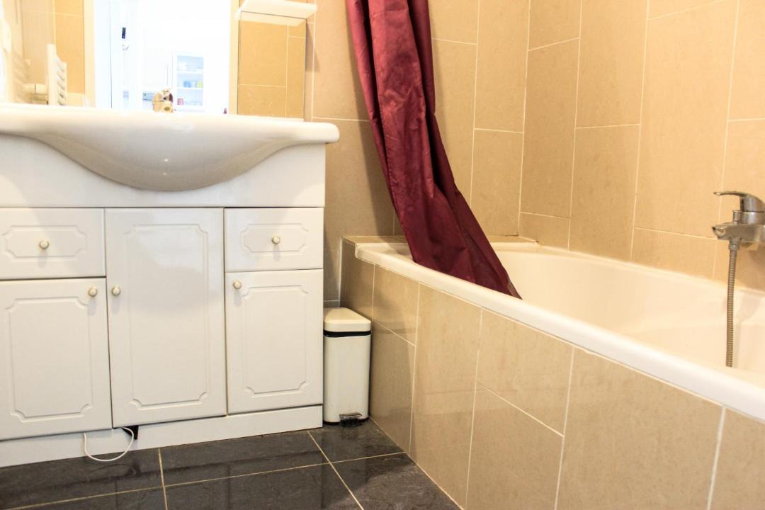 Photo of Bathroom in Saint-Isidore