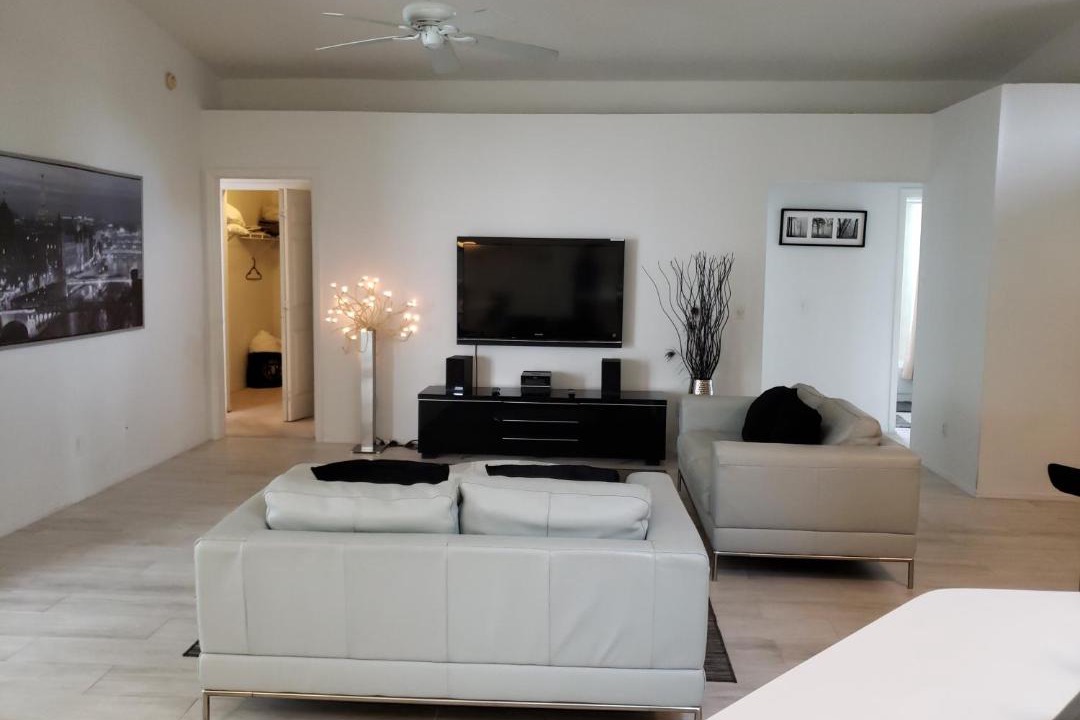 Photo of Livingroom in Windward Cay