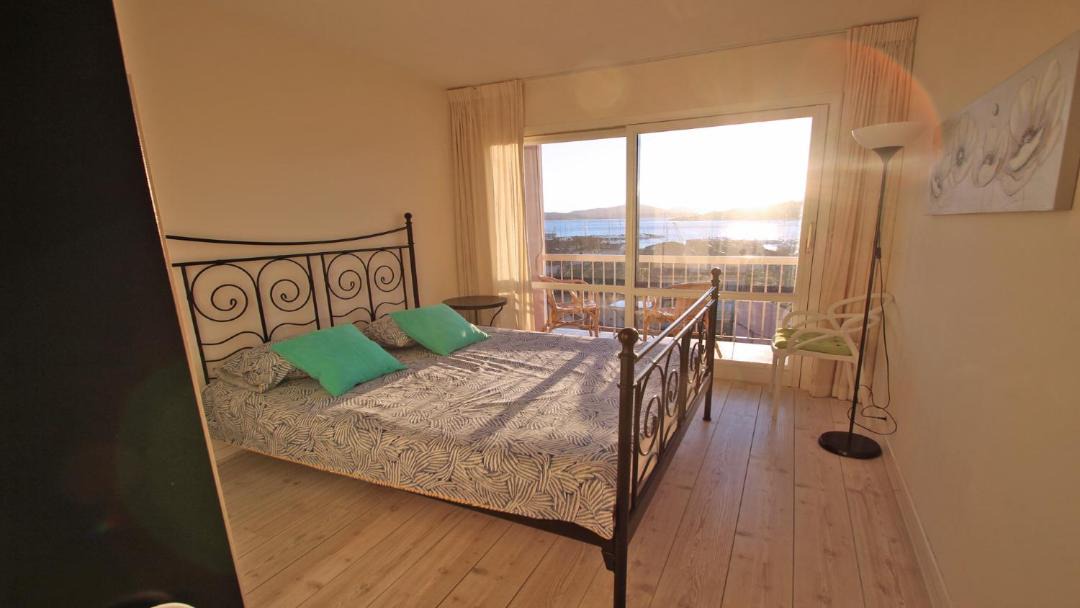 Photo of Bedroom in Sainte-Maxime City Centre