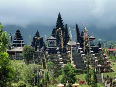Photo of Buildings in Tumbu Village