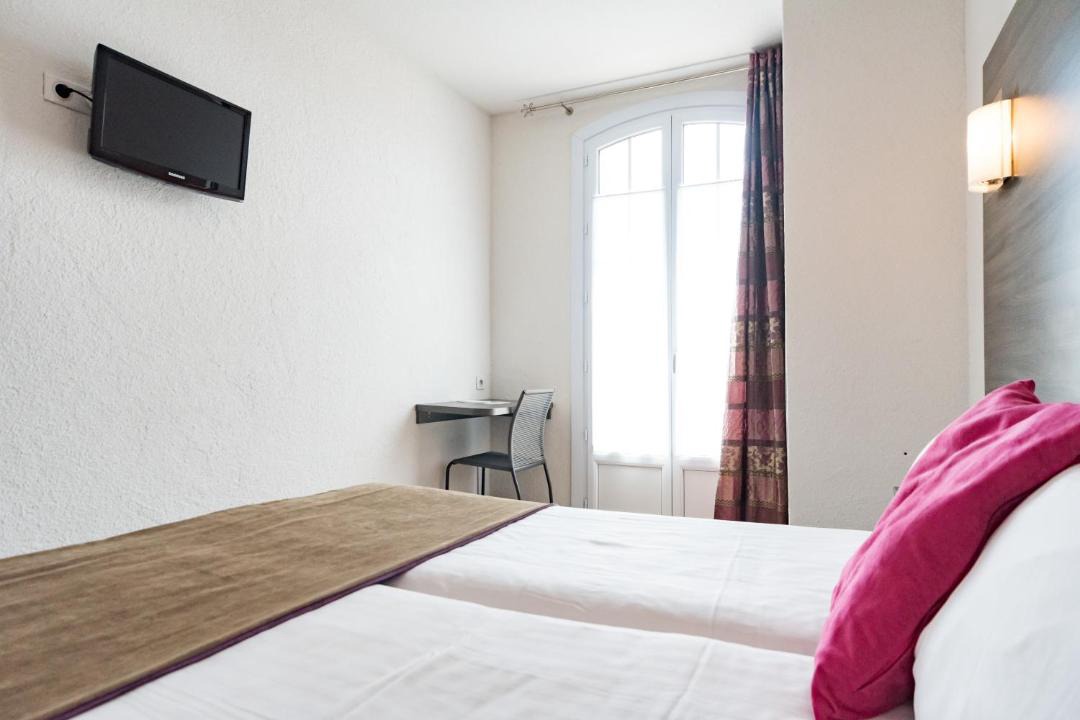 Photo of Bedroom in Saint-Raphael