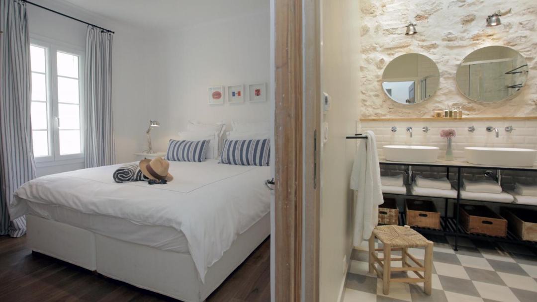 Photo of Bedroom in Antibes Old Town