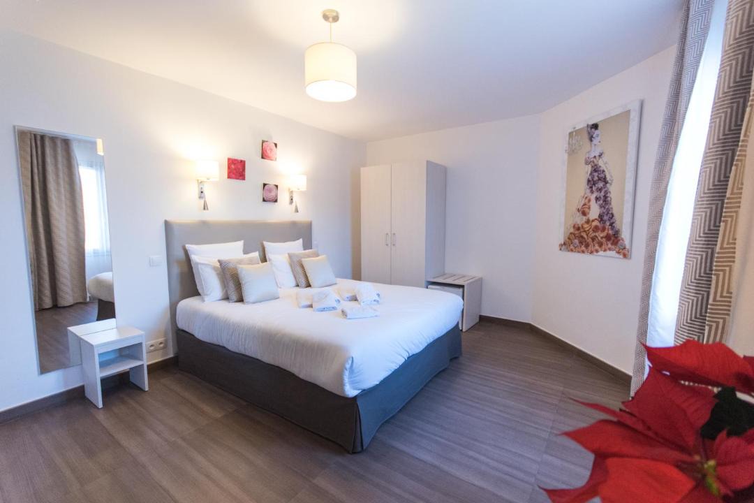 Photo of Bedroom in Mouans-Sartoux