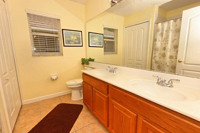Photo of Bathroom in Highlands Reserve