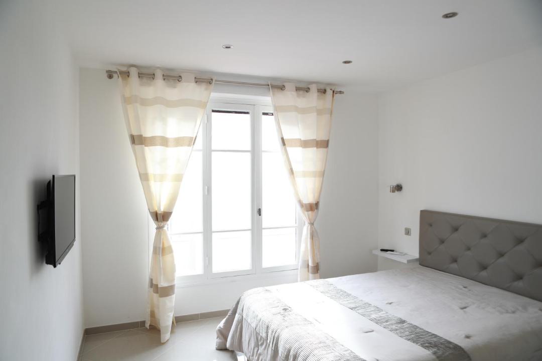 Photo of Bedroom in Cannes