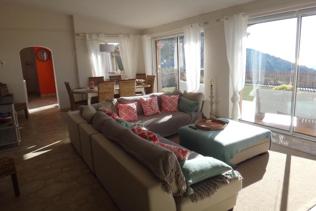 Photo of Livingroom in Aspremont