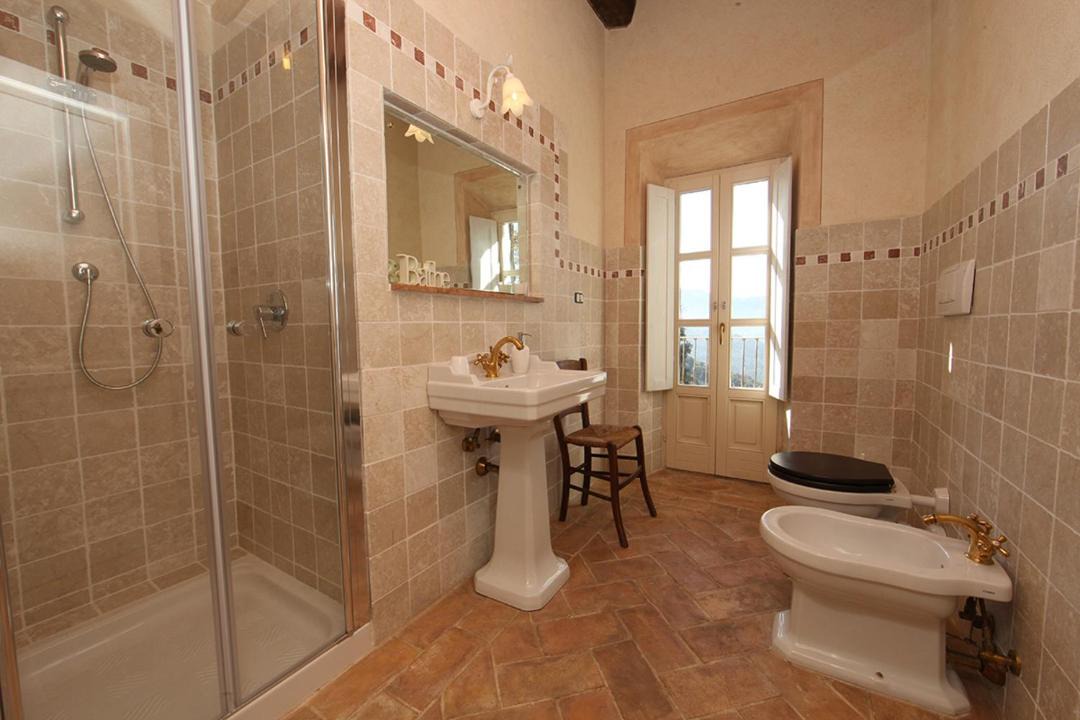 Photo of Bathroom in Marciana