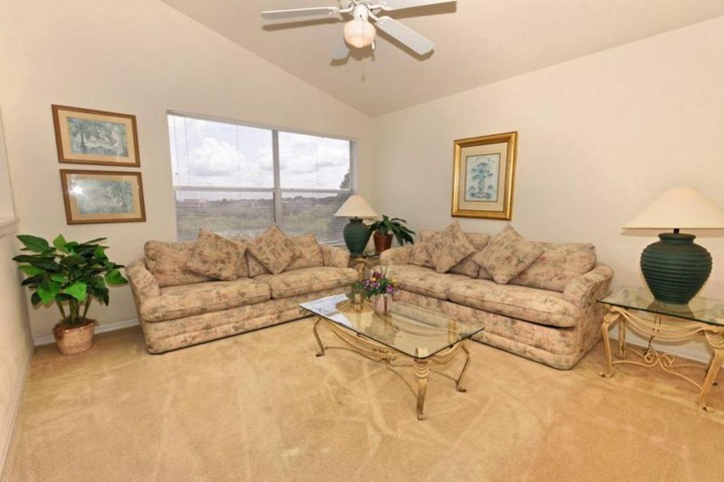 Photo of Livingroom in Sandy Ridge