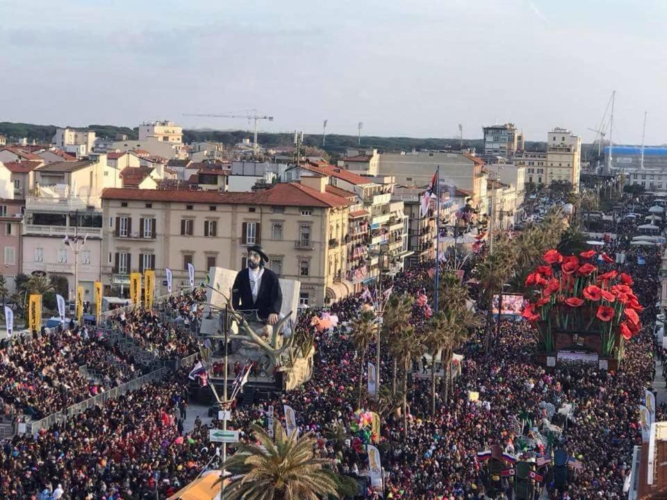 Photo of Others in Viareggio