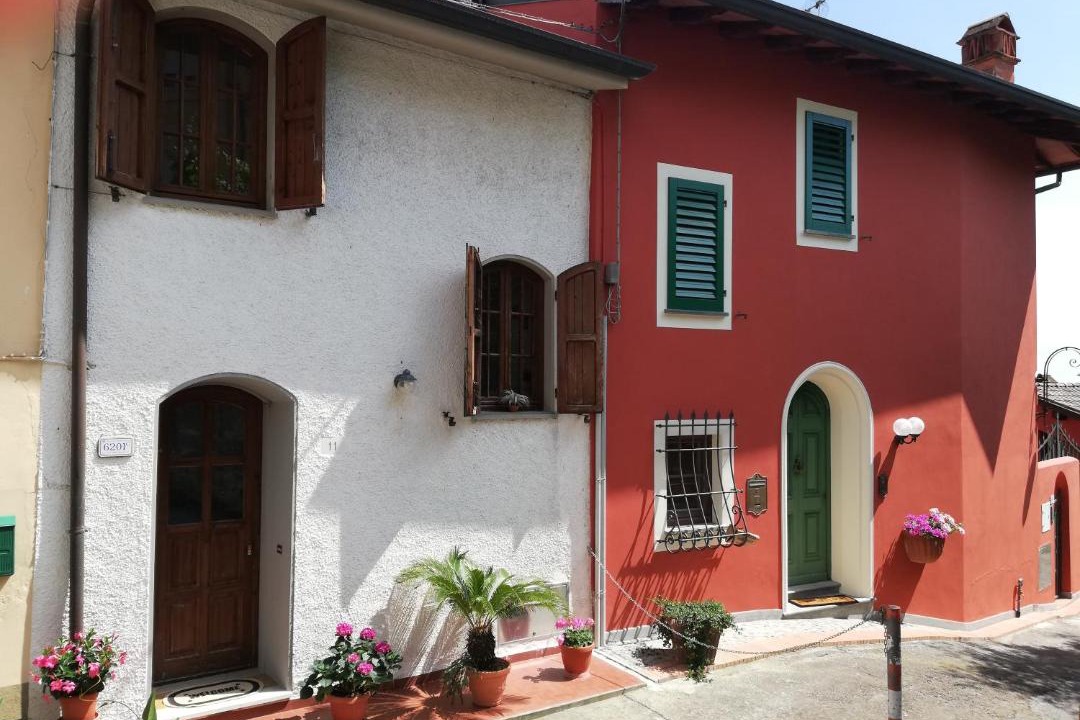 Photo of Buildings in Corsanico