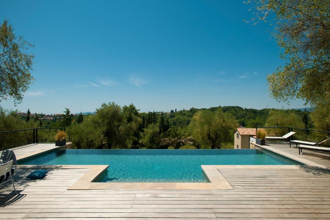 Photo of Others in Chateauneuf-Grasse