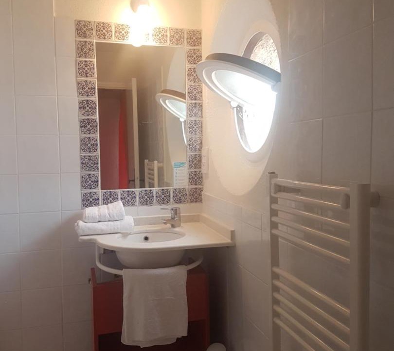 Photo of Bathroom in Boulouris-sur-Mer