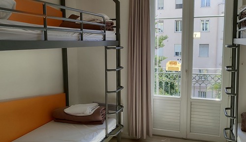 Quadruple Room with Shower, Shared Toilets
