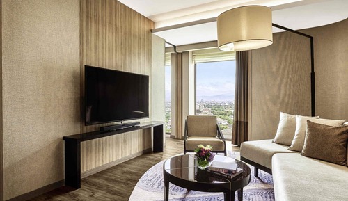 Suite, 1 King Bed