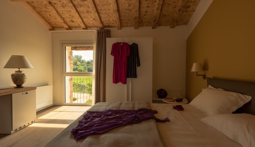 Superior Suite, Ensuite, Courtyard View